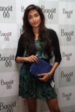 Jiah Khan at baggit new collection preview in Atria Mall, Mumbai on 26th Sept 2012 (8).JPG